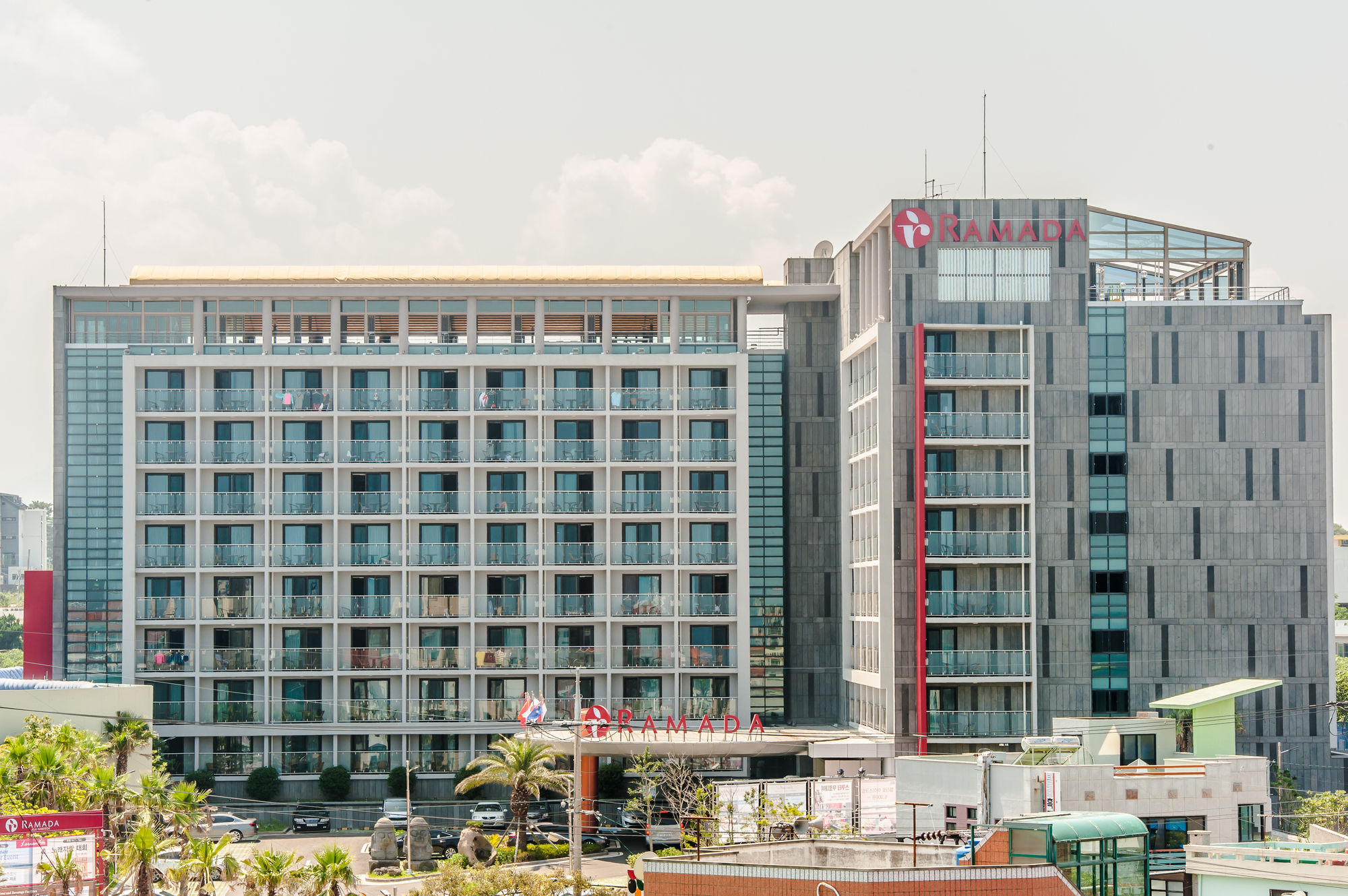Hotel Ramada By Wyndham Jeju Hamdeok Extérieur photo